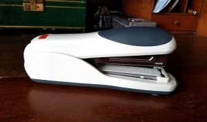 max flat clinch stapler full size