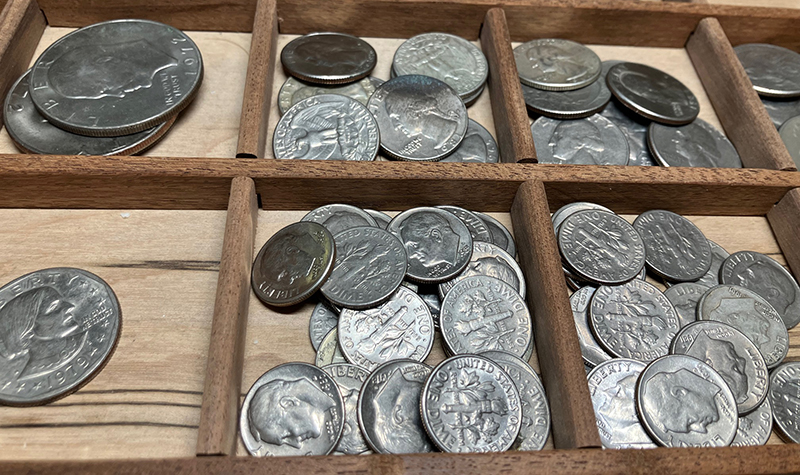 coin board dimes sorting